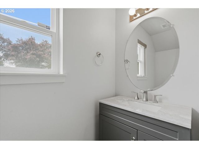 8011 Ne 142ND Ave, Vancouver, WA 98682