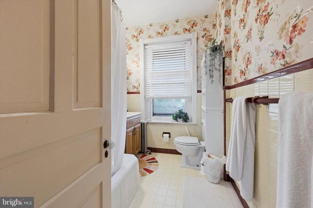 48 E STEWART AVE, Lansdowne, PA 19050