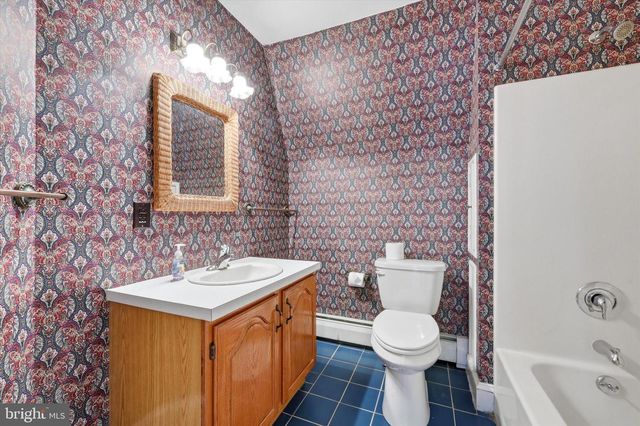 48 E STEWART AVE, Lansdowne, PA 19050