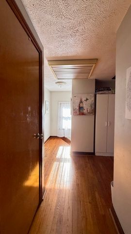 1016 Kingsway Avenue, Rockford, IL 61108