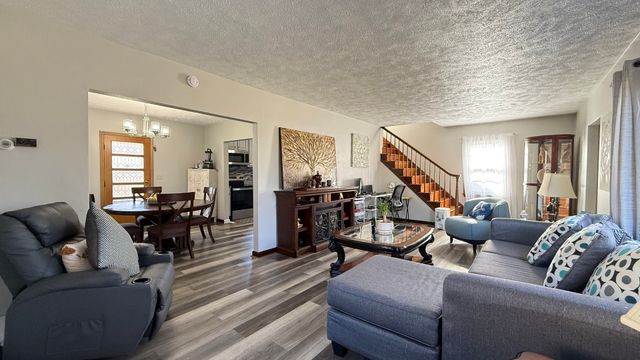 1016 Kingsway Avenue, Rockford, IL 61108