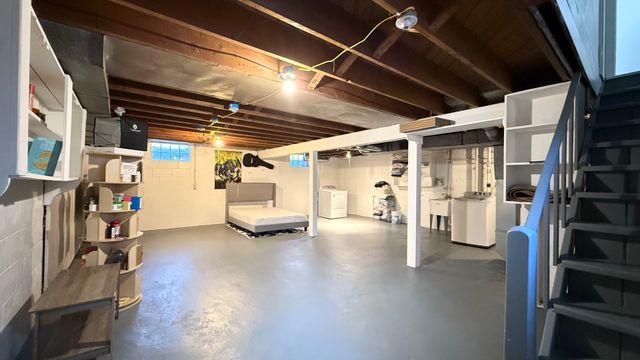 1016 Kingsway Avenue, Rockford, IL 61108