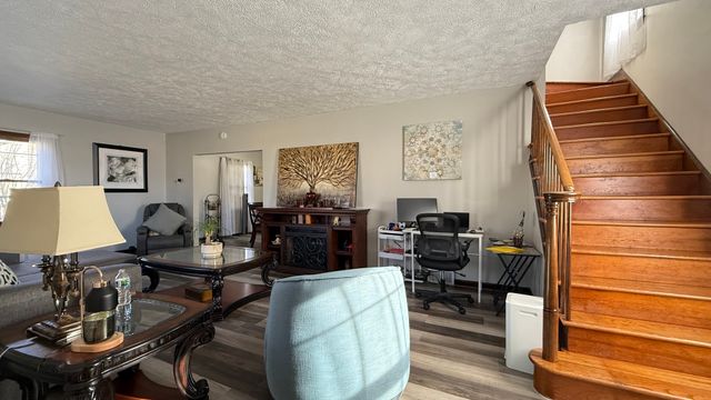 1016 Kingsway Avenue, Rockford, IL 61108