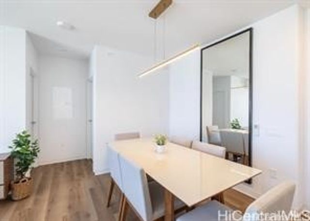 987 Queen Street 4103, Honolulu, HI 96814
