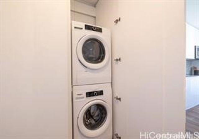 987 Queen Street 4103, Honolulu, HI 96814