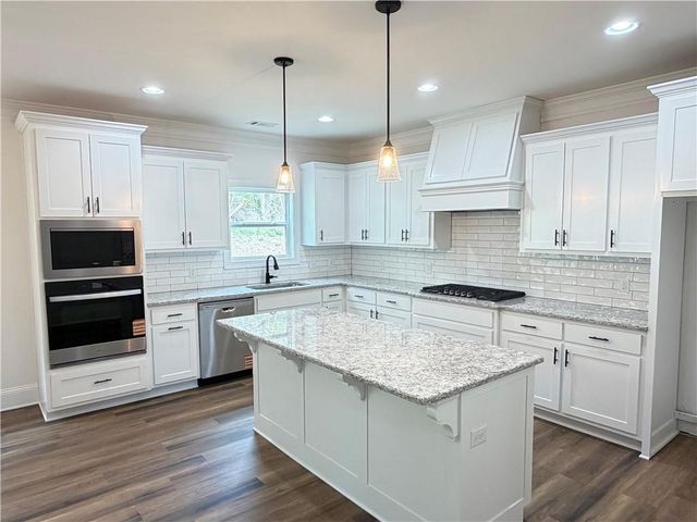 635 Rocky Springs Drive, Jefferson, GA 30549