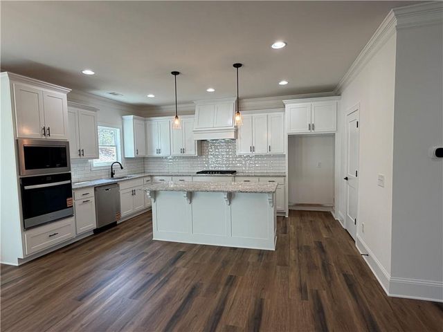 635 Rocky Springs Drive, Jefferson, GA 30549