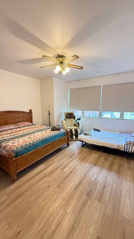 338 E 25TH Place, Chicago, IL 60616