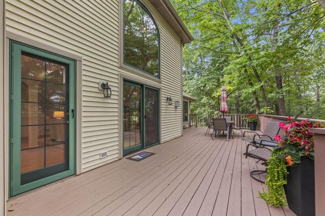 3515 Broken Bow TRAIL, Delafield, WI 53018