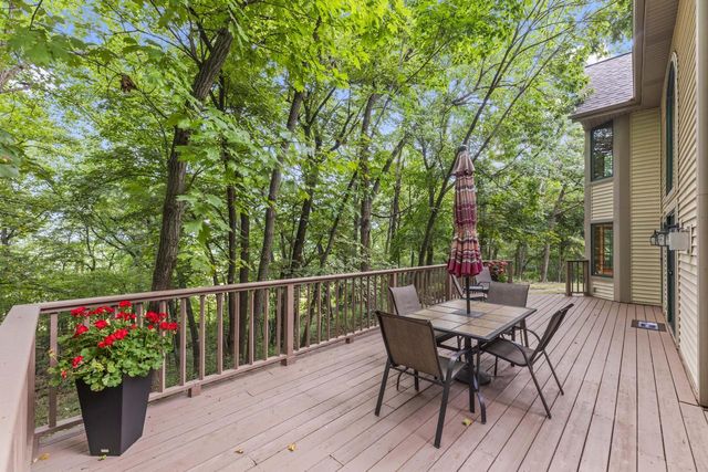 3515 Broken Bow TRAIL, Delafield, WI 53018