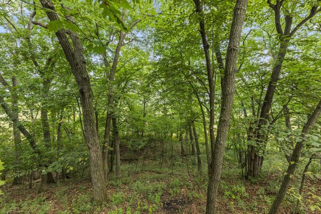 3515 Broken Bow TRAIL, Delafield, WI 53018