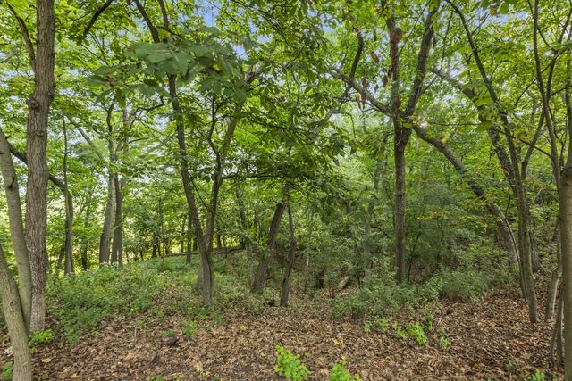 3515 Broken Bow TRAIL, Delafield, WI 53018
