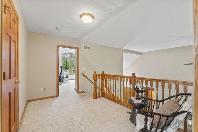 3515 Broken Bow TRAIL, Delafield, WI 53018