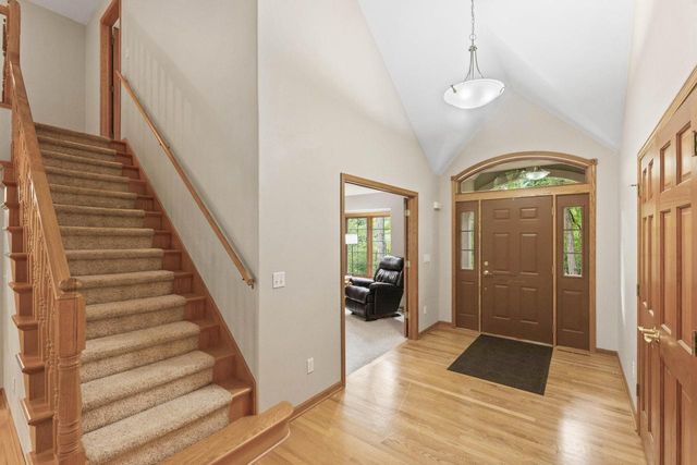 3515 Broken Bow TRAIL, Delafield, WI 53018
