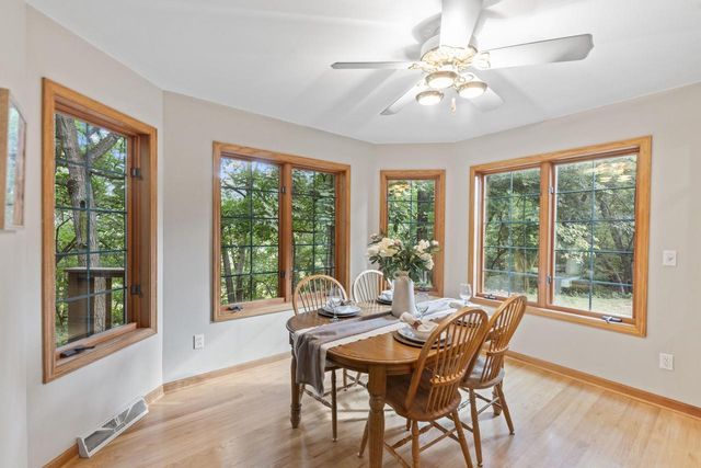 3515 Broken Bow TRAIL, Delafield, WI 53018