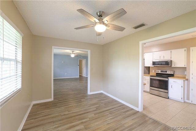 3637 N Laurelwood Loop, Beverly Hills, FL 34465