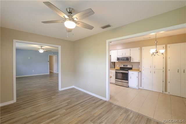 3637 N Laurelwood Loop, Beverly Hills, FL 34465