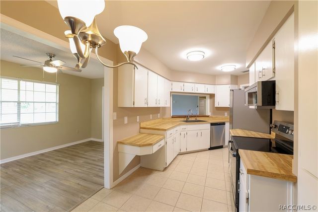 3637 N Laurelwood Loop, Beverly Hills, FL 34465