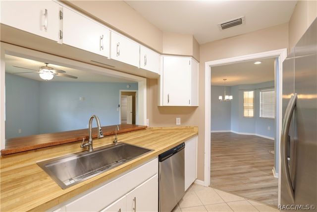 3637 N Laurelwood Loop, Beverly Hills, FL 34465