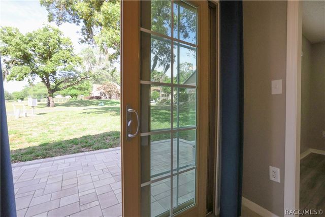 3637 N Laurelwood Loop, Beverly Hills, FL 34465