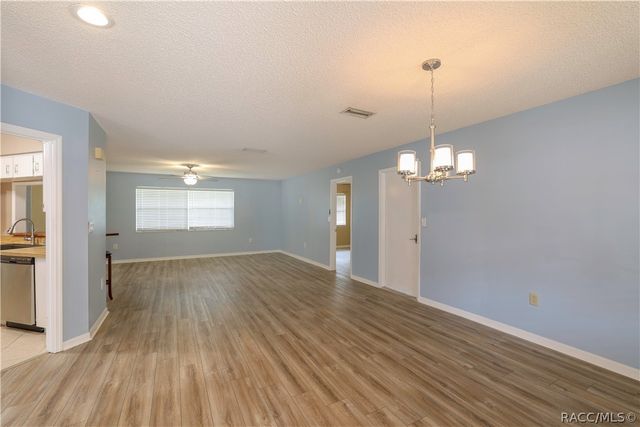 3637 N Laurelwood Loop, Beverly Hills, FL 34465