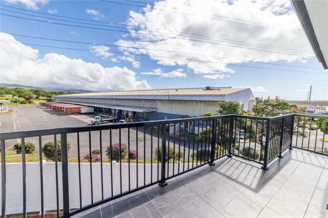 1091 Puu Alani Way, Pearl City, HI 96782