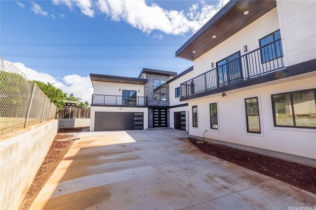 1091 Puu Alani Way, Pearl City, HI 96782