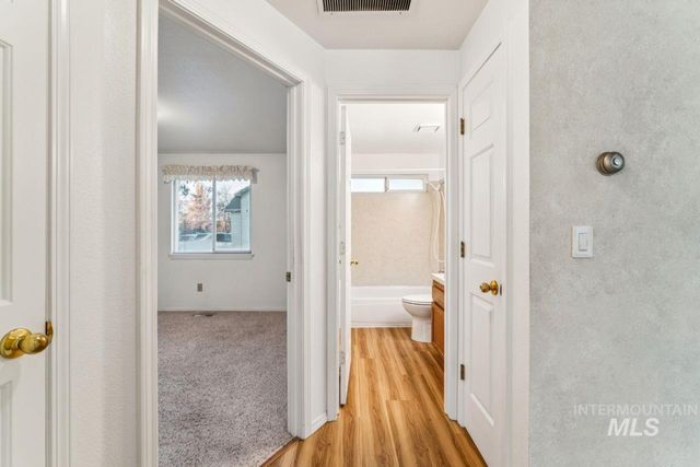 904 E Bird Ave, Nampa, ID 83686