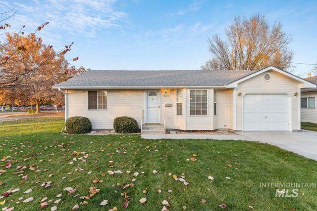 904 E Bird Ave, Nampa, ID 83686