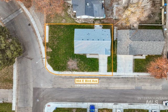 904 E Bird Ave, Nampa, ID 83686