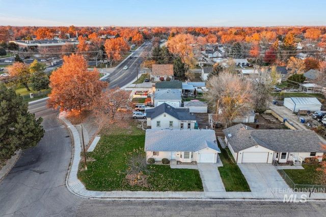 904 E Bird Ave, Nampa, ID 83686