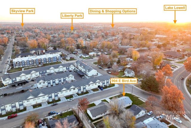 904 E Bird Ave, Nampa, ID 83686