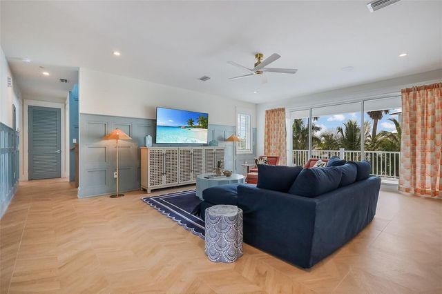 227 S HARBOR DRIVE, Holmes Beach, FL 34217