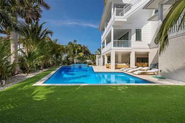 227 S HARBOR DRIVE, Holmes Beach, FL 34217