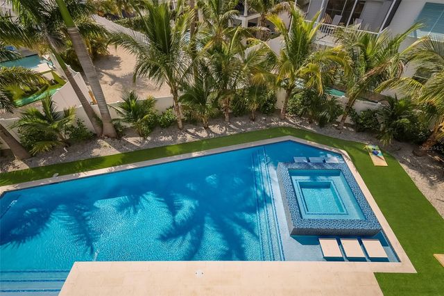 227 S HARBOR DRIVE, Holmes Beach, FL 34217