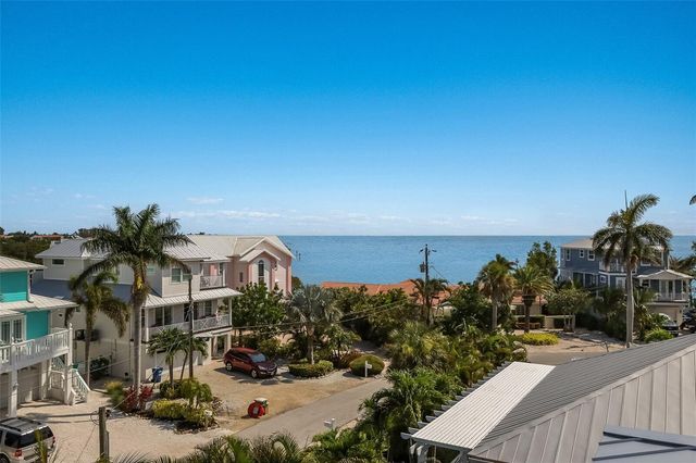 227 S HARBOR DRIVE, Holmes Beach, FL 34217