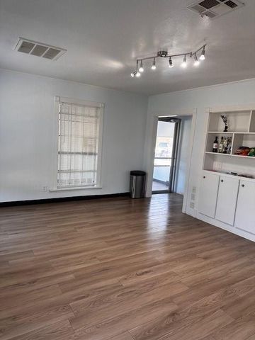 1326 Almeda Genoa Road, Houston, TX 77047