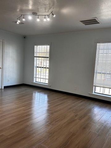 1326 Almeda Genoa Road, Houston, TX 77047