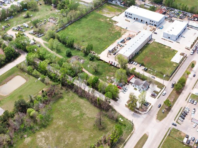 1326 Almeda Genoa Road, Houston, TX 77047
