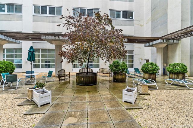 1 Landmark Square 522, Port Chester, NY 10573