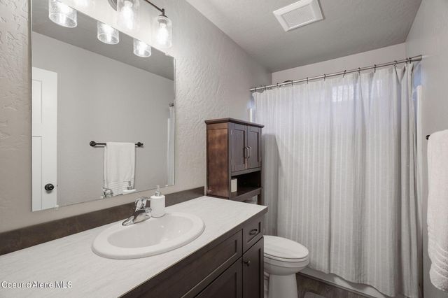 12053 Dufort Rd, Priest River, ID 83856