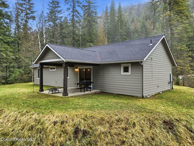 12053 Dufort Rd, Priest River, ID 83856