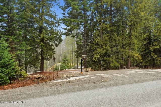 12053 Dufort Rd, Priest River, ID 83856