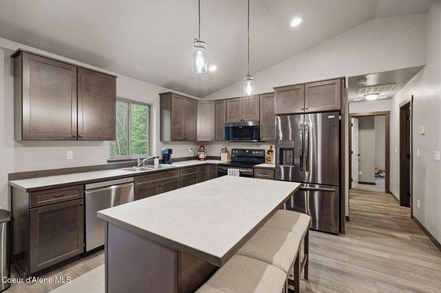 12053 Dufort Rd, Priest River, ID 83856