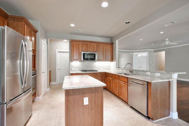 735 Breezeway LN, Georgetown, TX 78633