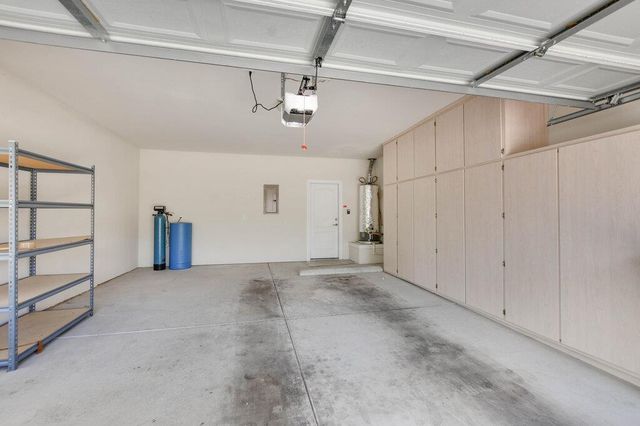 735 Breezeway LN, Georgetown, TX 78633