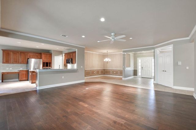 735 Breezeway LN, Georgetown, TX 78633