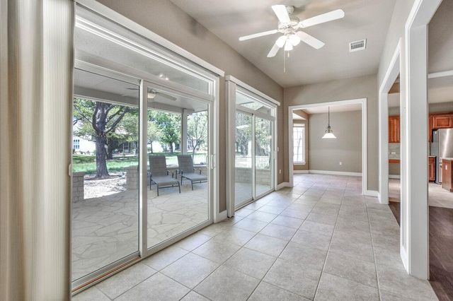 735 Breezeway LN, Georgetown, TX 78633