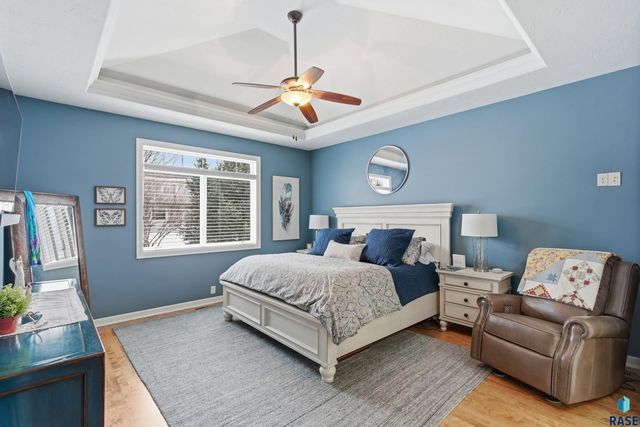 7304 Edinburg Pl Place, Sioux Falls, SD 57108