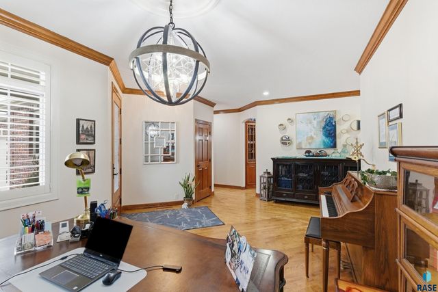 7304 Edinburg Pl Place, Sioux Falls, SD 57108